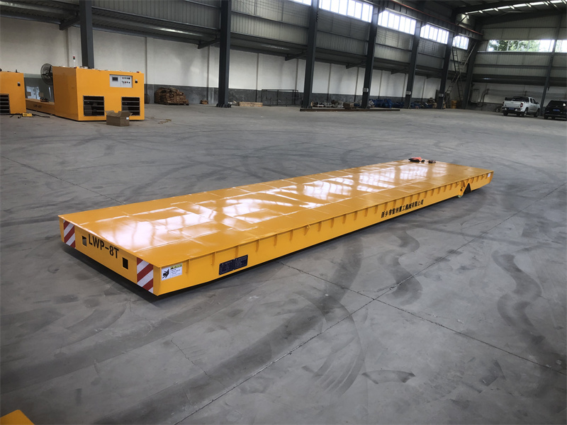 超低臺(tái)面8噸無軌車09